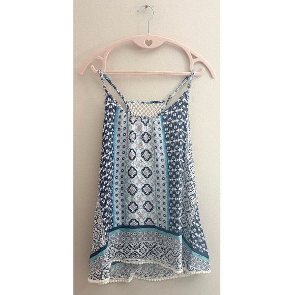 5/$15 MUST BUNDLE Lorimer NYC Elegant Blue and White Patterned Camisole - Picture 1 of 5